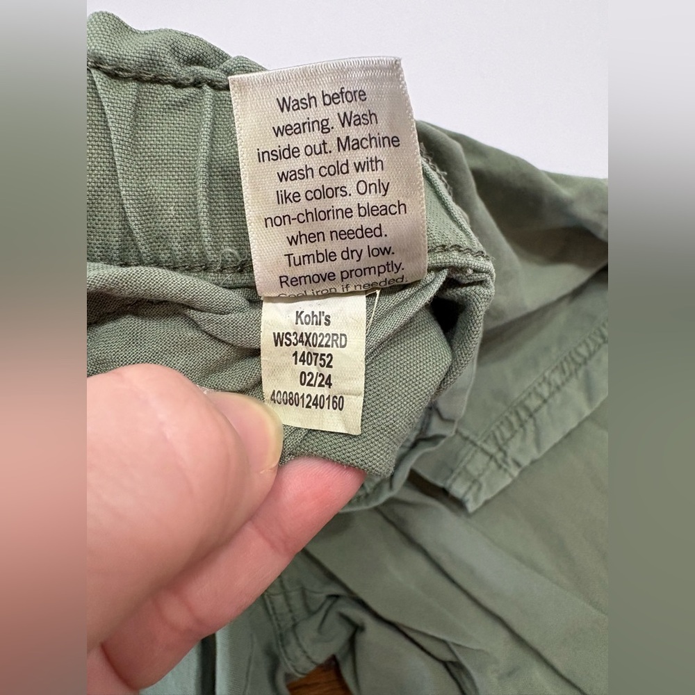 Sonoma (KOHLS) olive green capri pants size large with 26” inseam, worn twice - Picture 7 of 7